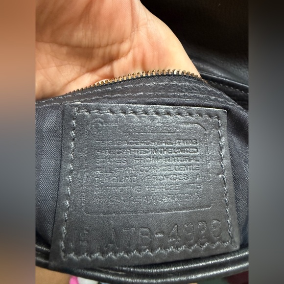 Y2K Vintage COACH Black A7B-4928 Shoulder-Messenger Bag - Picture 8 of 9